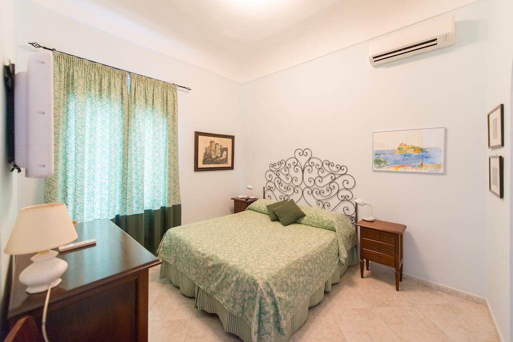 Casa La Serissa Trapani Cameră foto